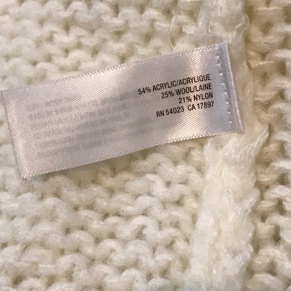 Old Navy Ivory Cable Knit Pom Pom Wool Blend Sweater - Large - Picture 7 of 9